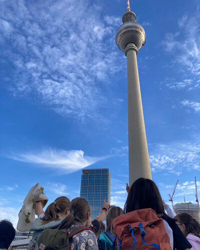  Berlin entdecken – Station für Station

Beim Wandertag ging es diesmal auf eine Berlin-Rallye rund um den...